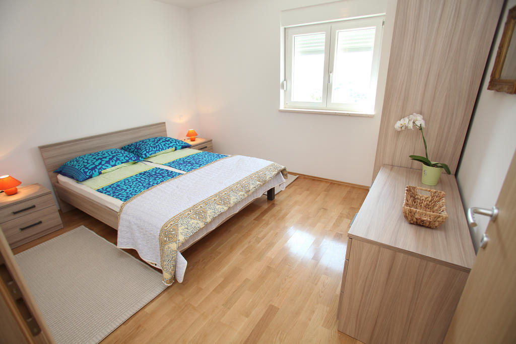 Villa Iris Apartments Seget Vranjica Exterior foto