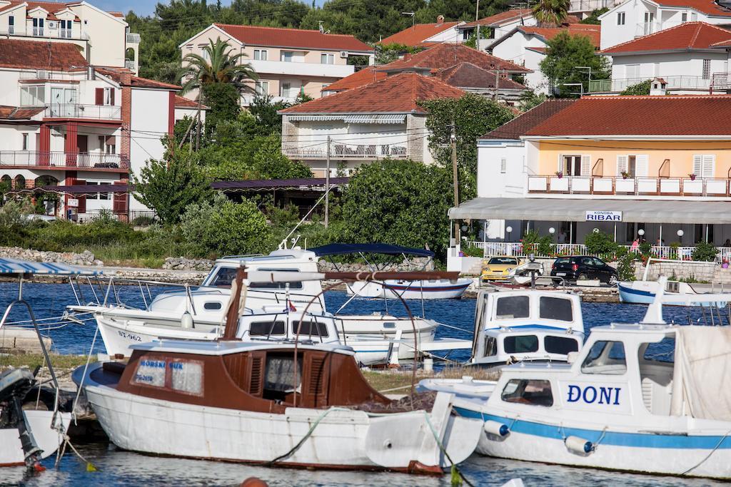 Villa Iris Apartments Seget Vranjica Exterior foto